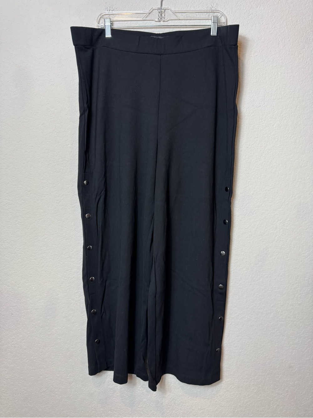 John Mark Women's Plus Size Wide-Leg Black Snap-Detail Pants Flowy size 1X